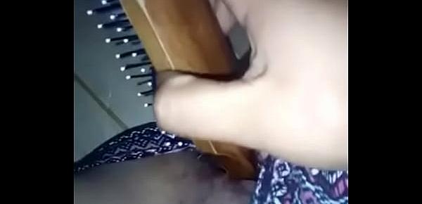  Mi ex novia metiendo un cepillo